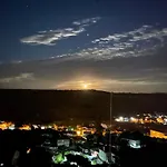 Sea Sky View Apartment *