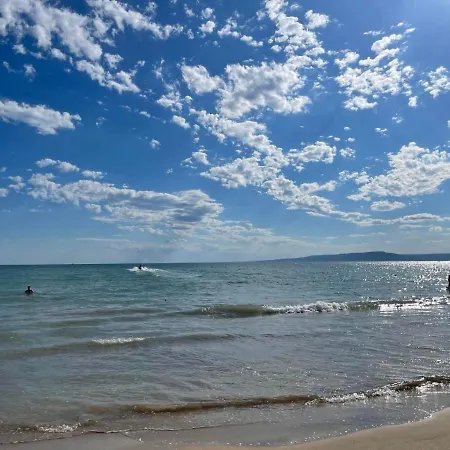 Sea Sky View Апартаменти