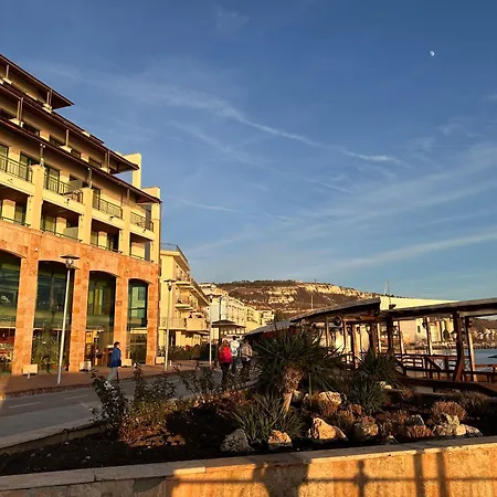Sea Sky View Апартаменти