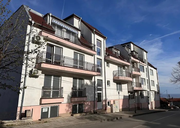 Sea Sky View Apartment *