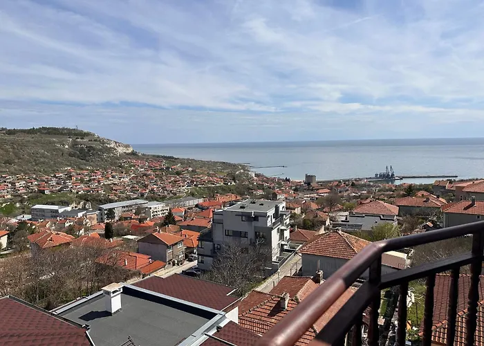 Apartment Sea Sky View *